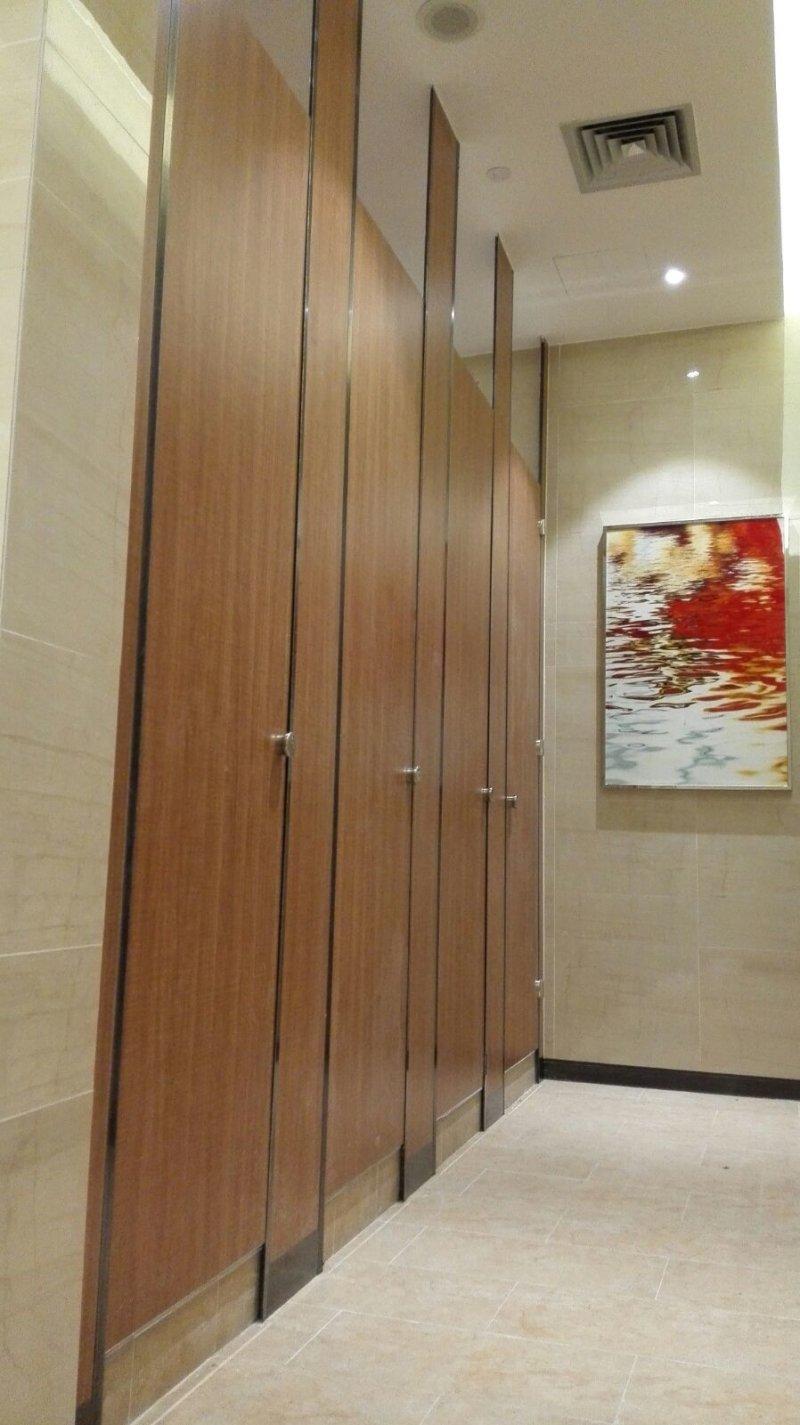 復合隔斷在衛生間隔斷中的應用與優勢